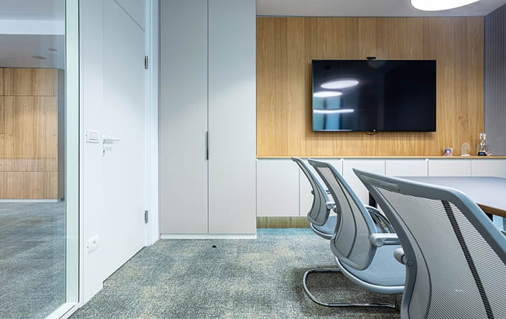 Renomia's meeting room with Milliken Coastline/ Seascape/ Crush and Coastline/ Seascape Transitions/ Crush-Maritime Carpet